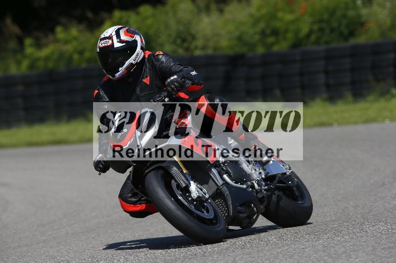 /Archiv-2024/29 12.06.2024 MOTO.CH Track Day ADR/Gruppe blau/42